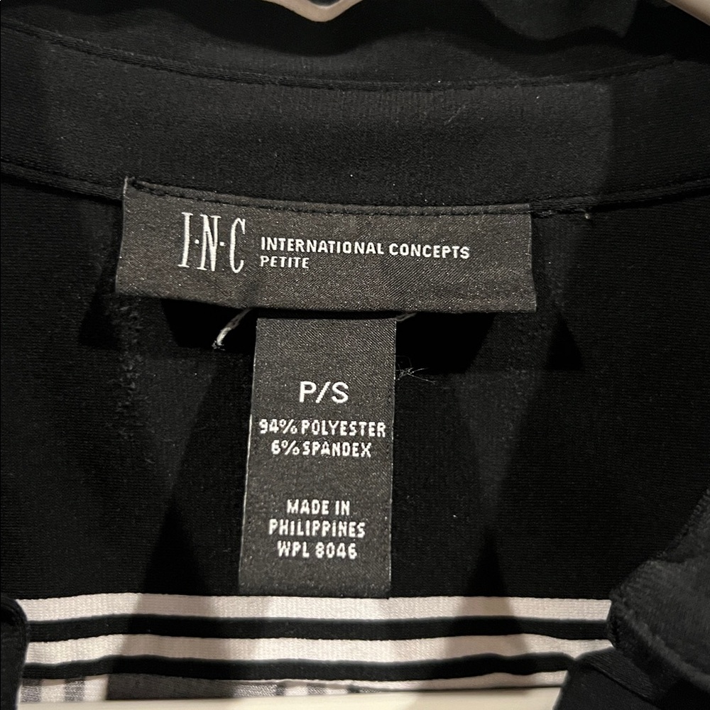 B&W Belted Shirt Dress with Pockets - Picture 5 of 8